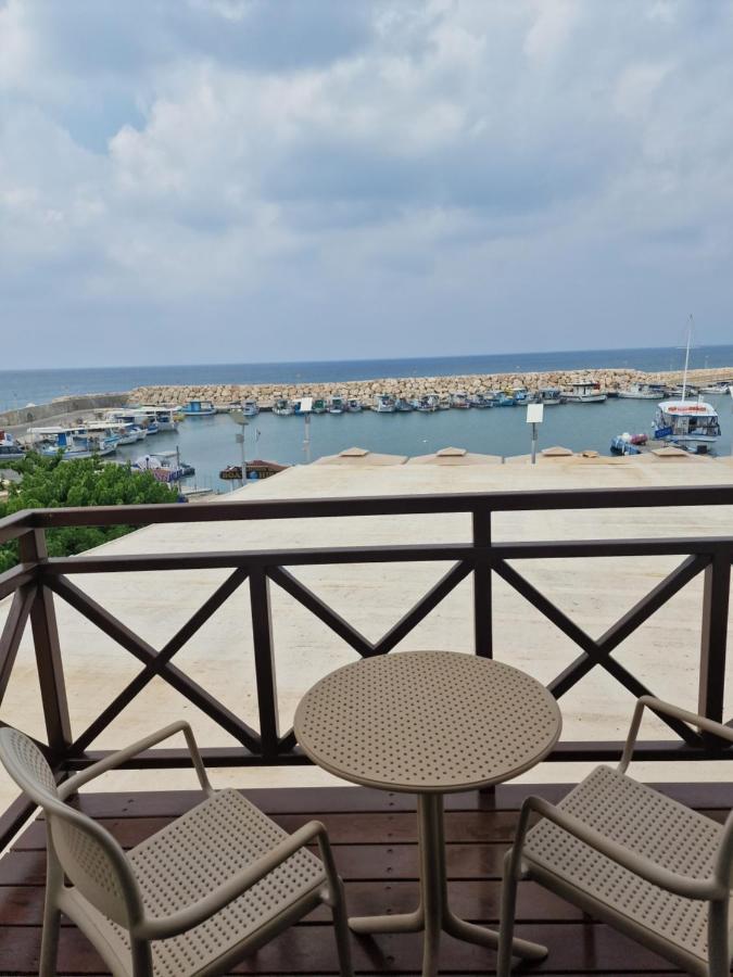 Y & P Latchi Hotel Luaran gambar